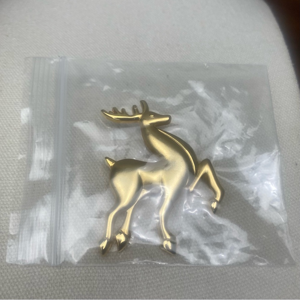 Reindeer Brooch Vintage